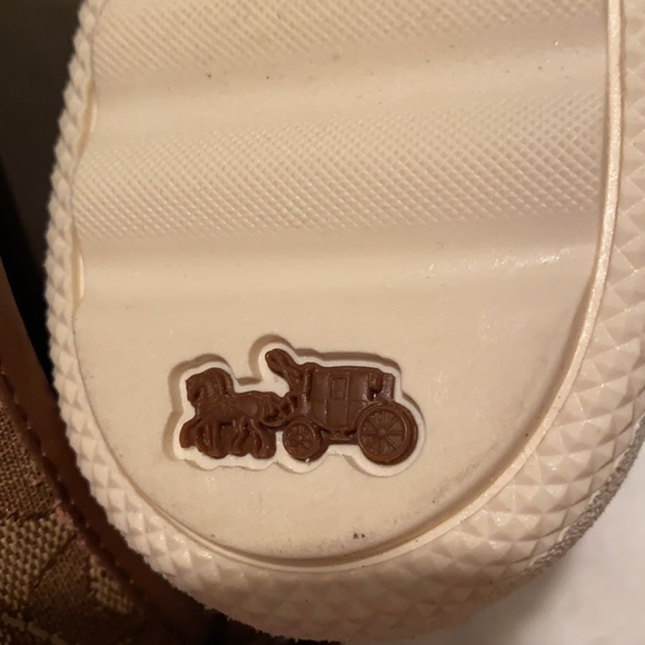 Signature Coach Slip on Sneaker - Picture 3 of 9